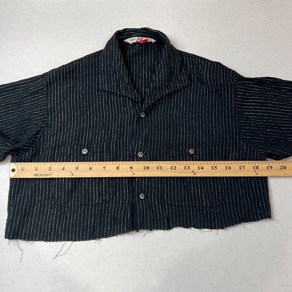 R by Reis Crop Top Size Medium Navy Striped Short Sleeve Distressed Boxy Vintage - Picture 8 of 10